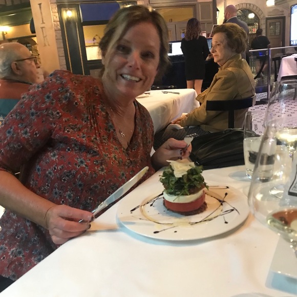 Meet your Posher, Denise - Picture 1 of 1